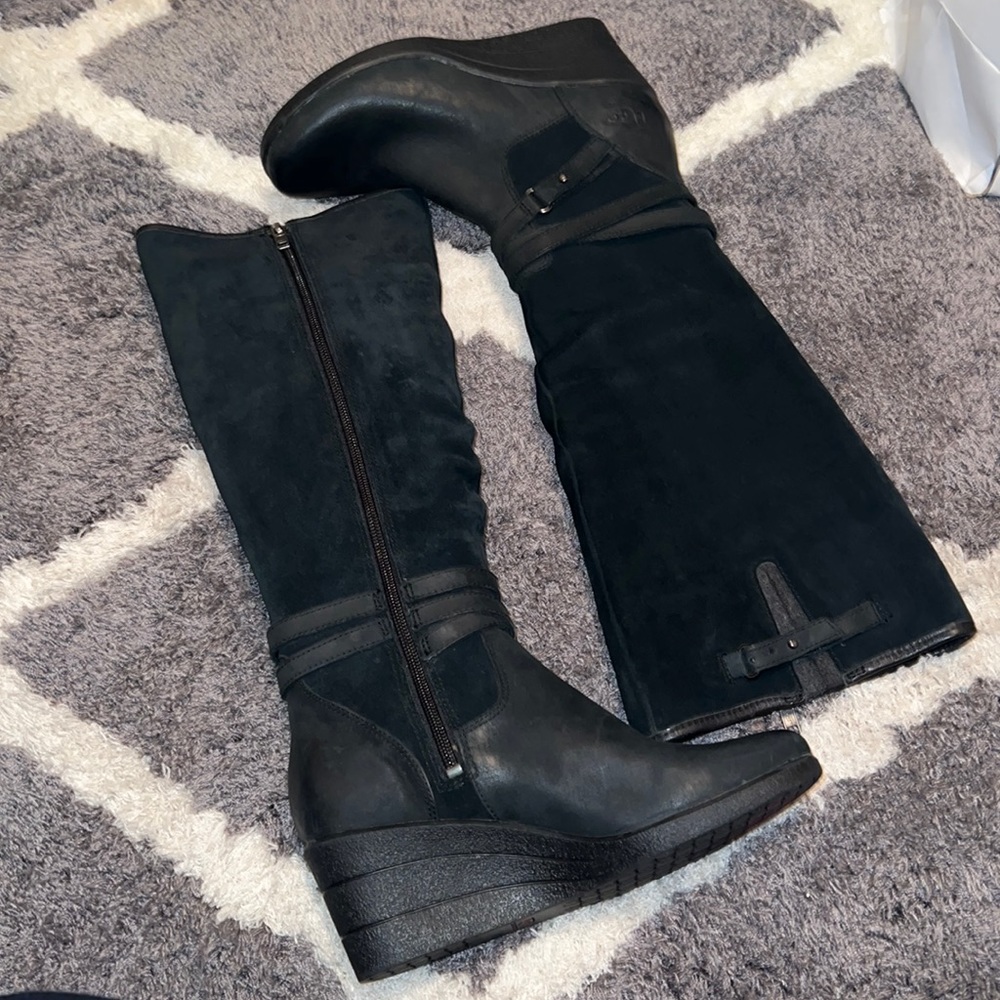 Ugg Boots (Euc) - image 1